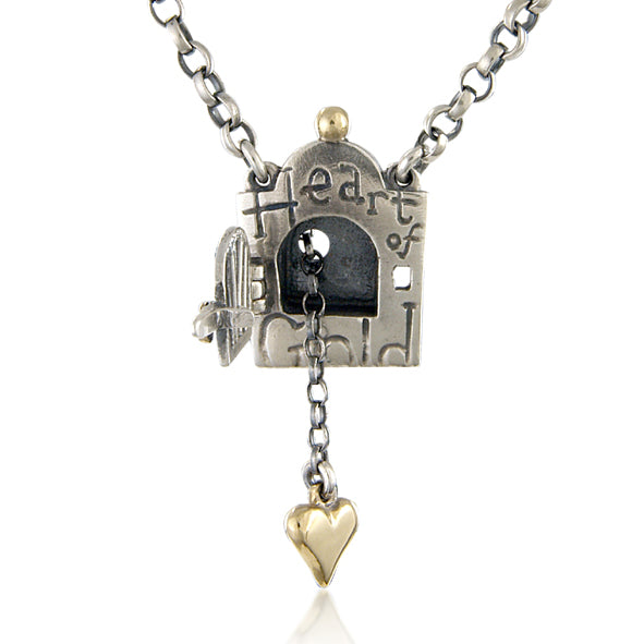 Heart of Gold, Locket